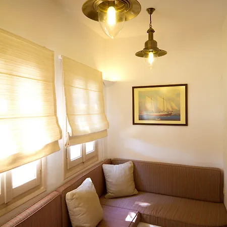 Galaxy Hotel Mylopotas